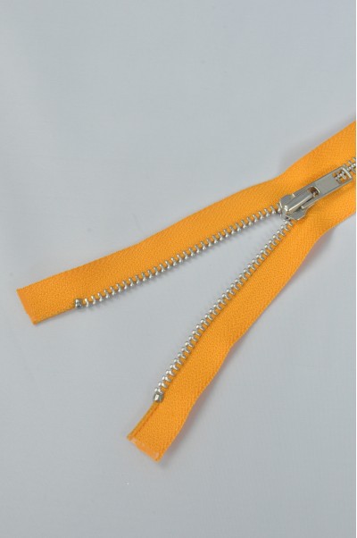 ZIP079  4號拉鏈  金屬開尾拉鏈  銀白色單頭拉鏈  不設單獨拉鍊訂購  後面照